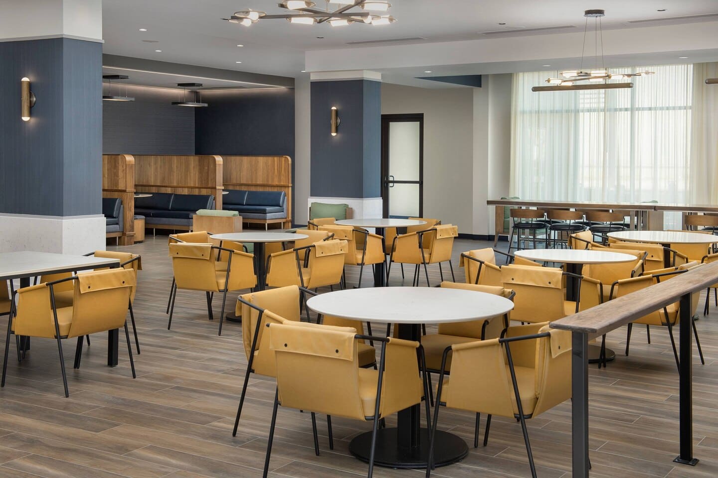 Courtyard by Marriott Perry Crossing Bistro
